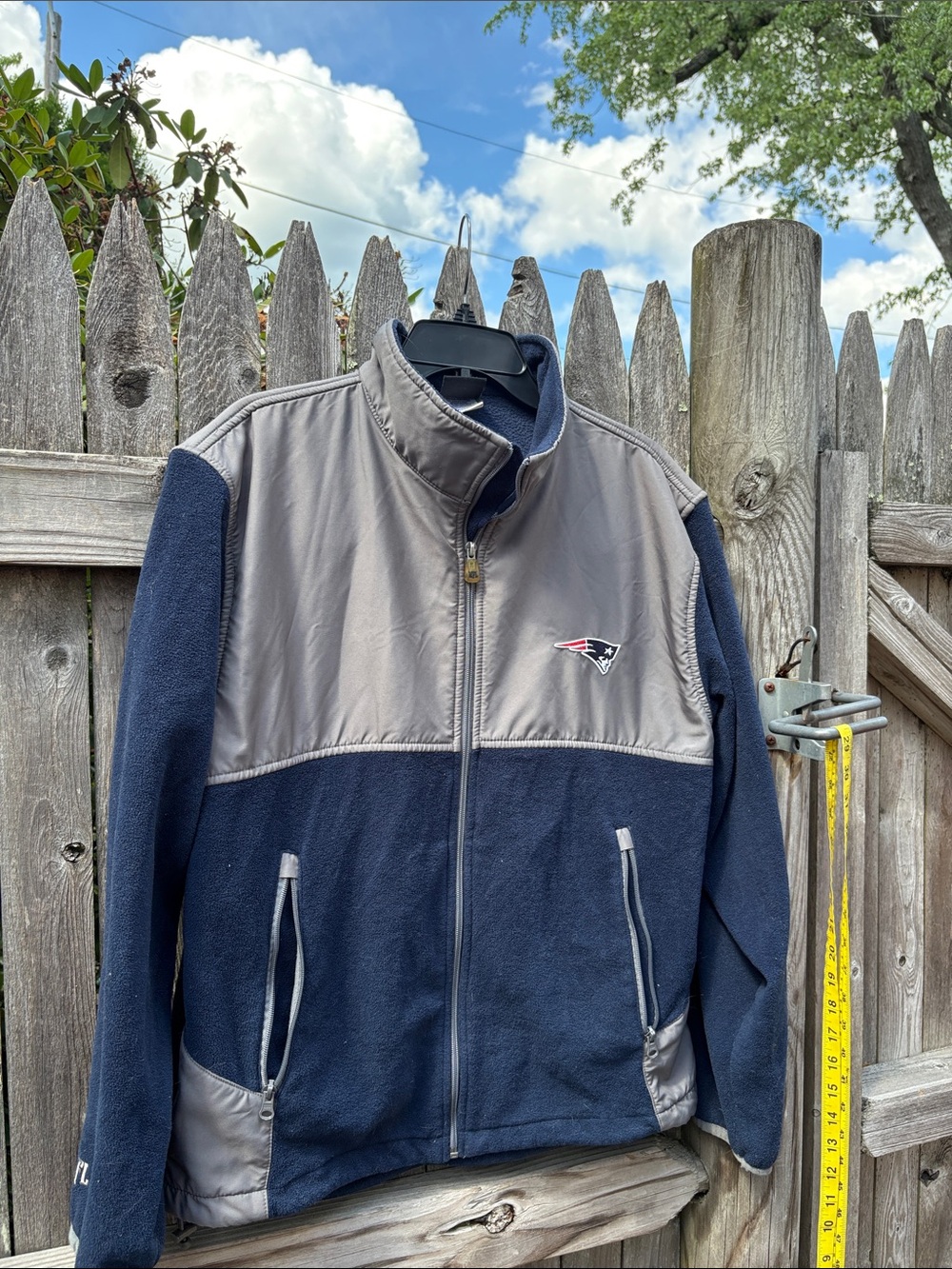 NFL Team Apparel medium Patriots zip fleece!